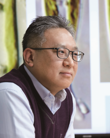 Professor Khim, Jong-Seong