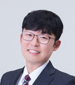 Professor Lee, Seunghoon