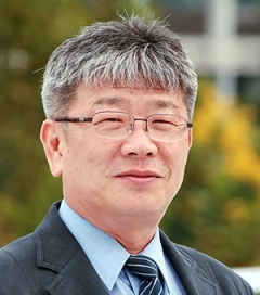 Professor Kim, Won
