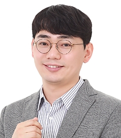 Professor Gang, Dongmin
