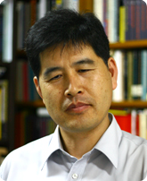 Professor Suh, Yi-Jong