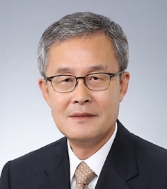 Professor Hwang, Deog Su