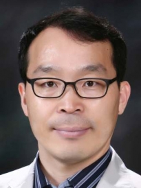 Professor Kim, Woong-Tae