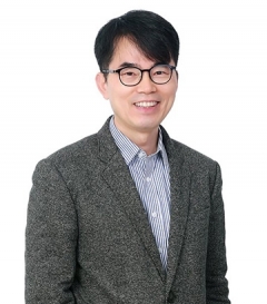 Professor Park, Je-Geun