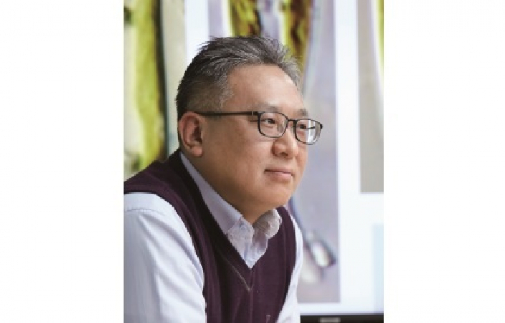 지구환경과학부 김종성 교수(아쿠온 대표) 농약 없이 인삼 5만 뿌리 재배, 미친 스마트팜이 한국에 나타났다